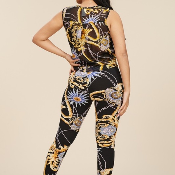 2pc Red Multi color print sleeveless leggings set - Picture 3 of 3